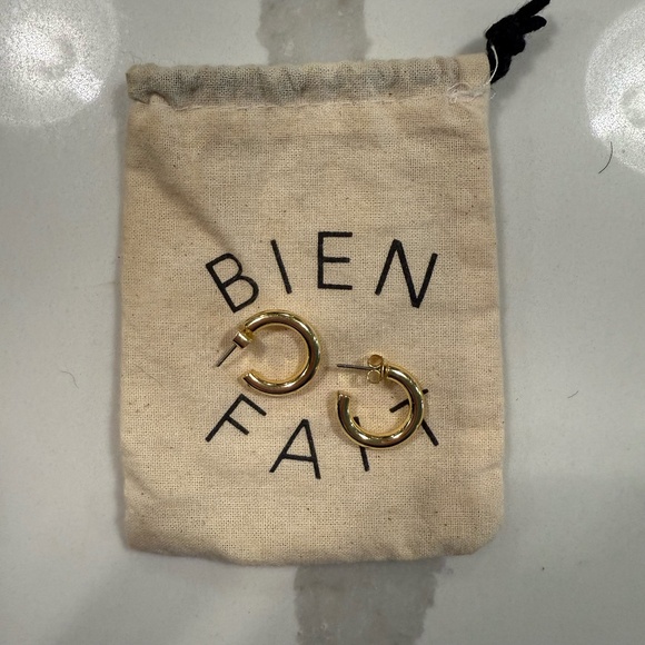 Madewell Chunky Gold Hoop Earrings - Picture 1 of 3